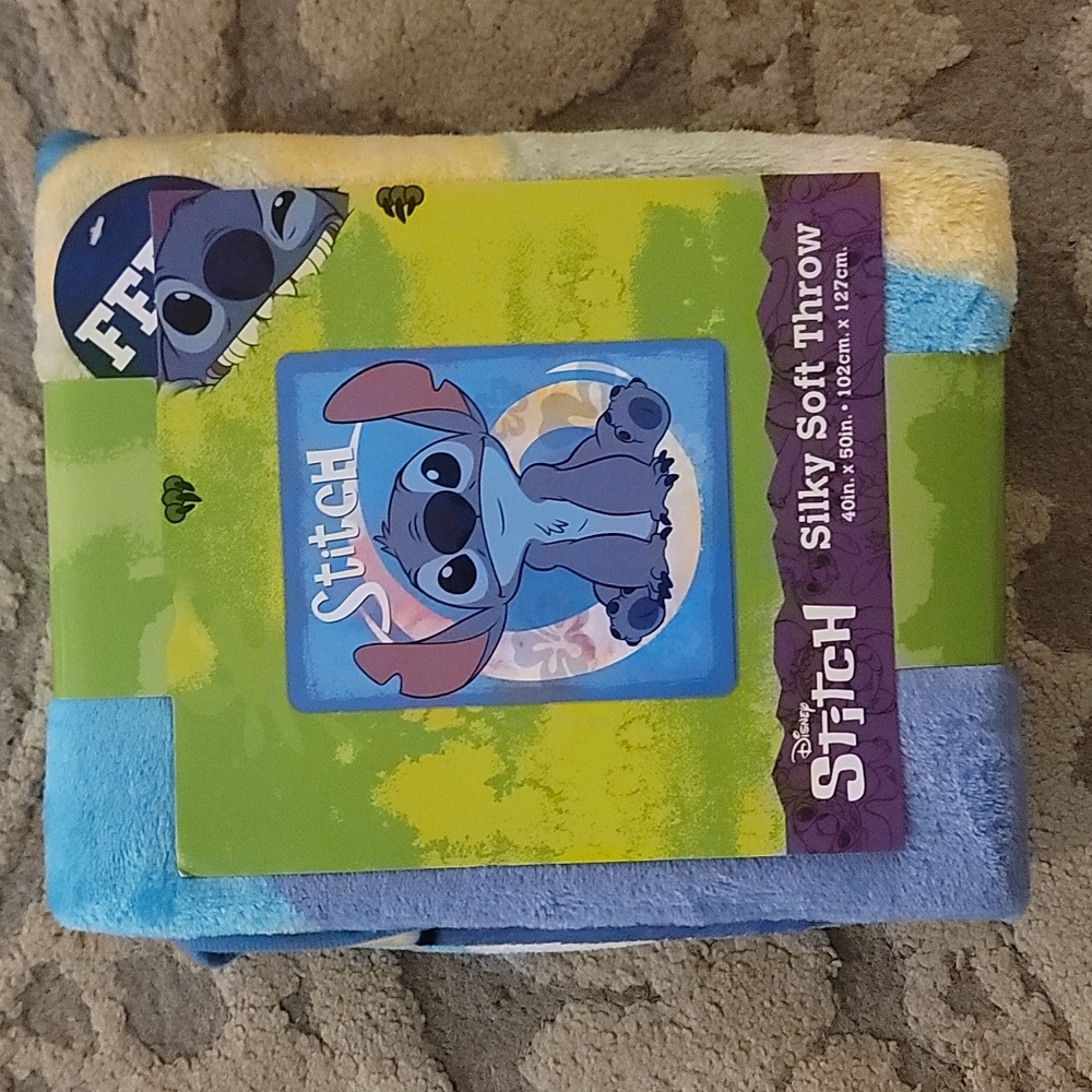 Disney Stitch Silky Soft Throw Blanket Character New 40x50